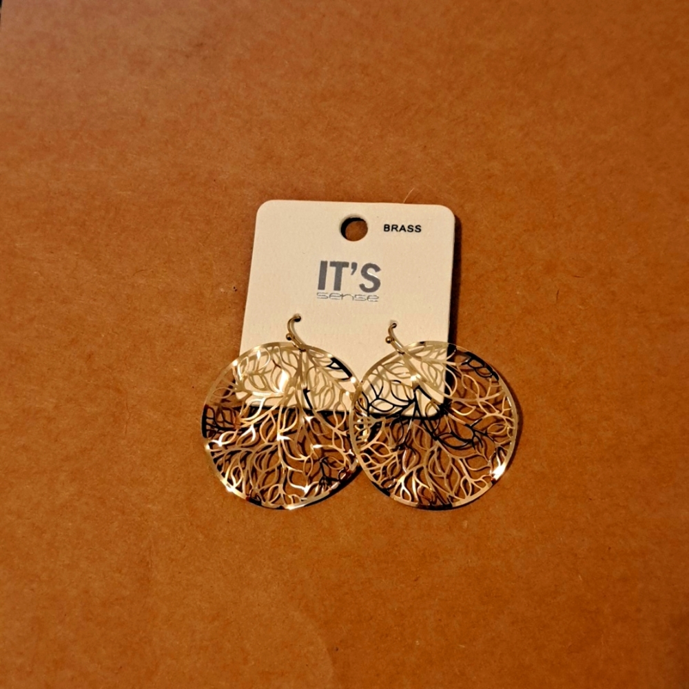 Gold filigree earrings